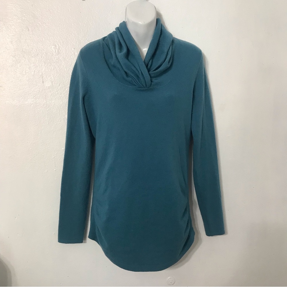 Elie tahari sweater size S